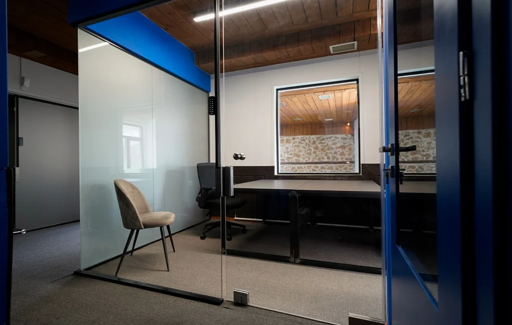 Private office: Discover the benefits of a dedicated workspace, flexible rental options and services for businesses and professionals.